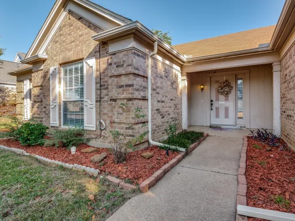 6215 Echo Summit Ln, Arlington, TX 76017