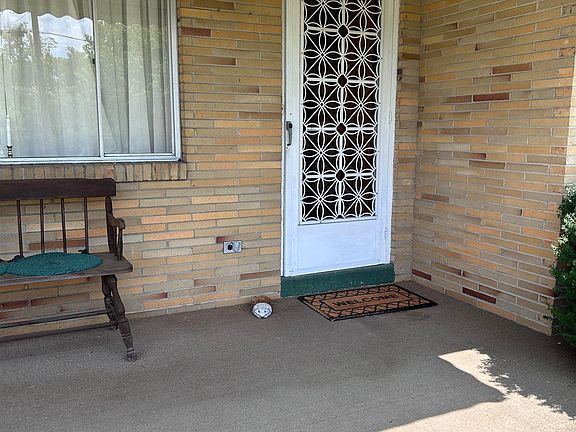 3rd image of 1099 Charles St