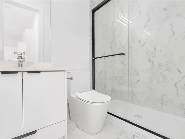 15584 89b Ave, Surrey, BC V3R 0R2