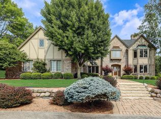 10614 N Gazebo Hill Pkwy W, Mequon, WI 53092