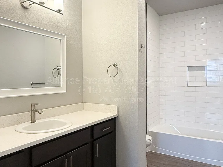 5424 Carvel Grv — Photo 27