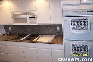 Double ovens, cooktop, microwave