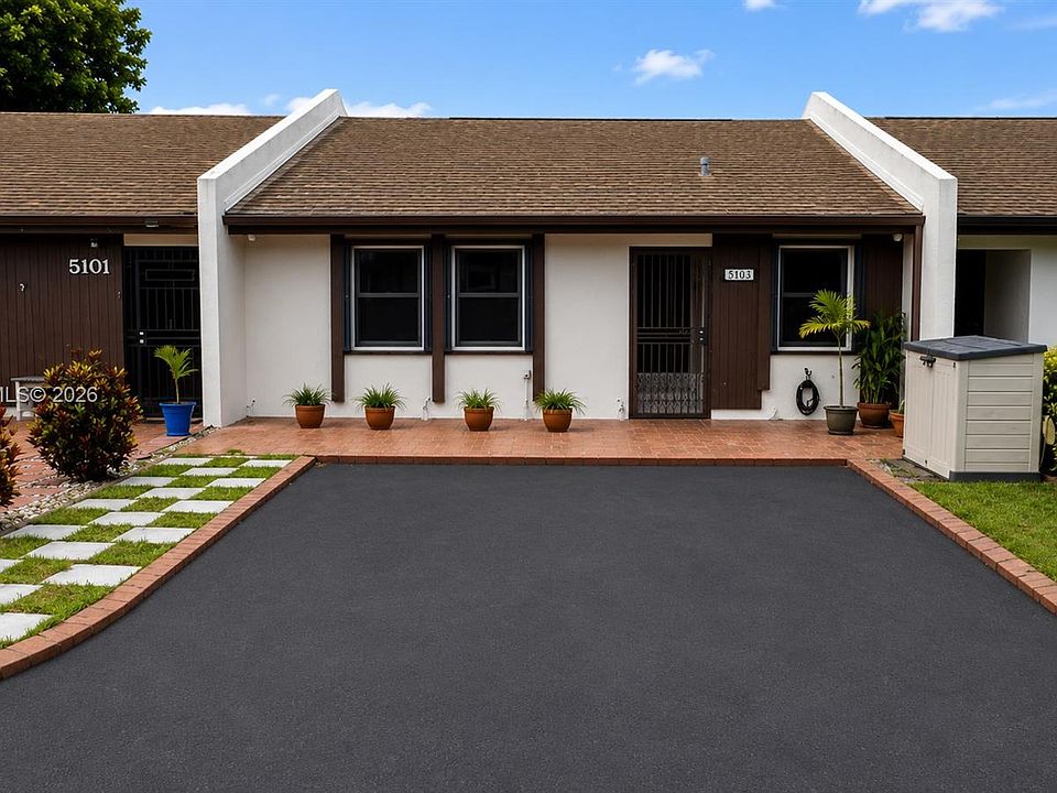 1st image of 5103 SW 138th Avenue Cir