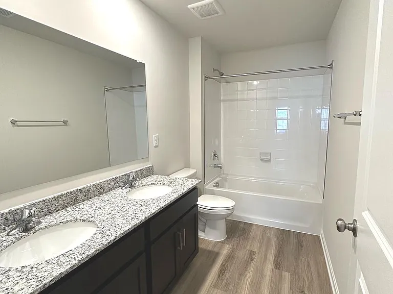 124 Charing Cross Dr — Photo 14