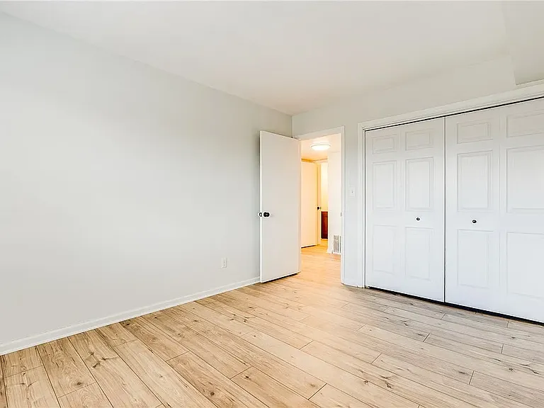 1060 Chatham Park Dr — Photo 11