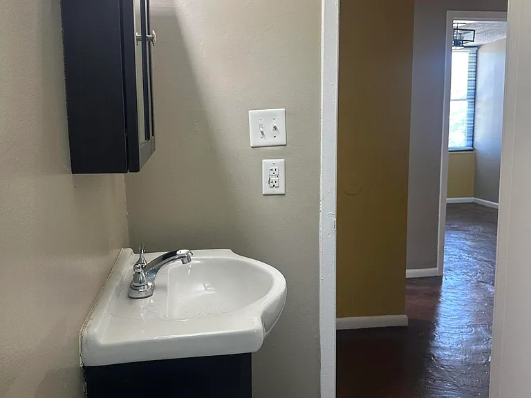 713 Wilkinson Blvd #1 — Photo 48