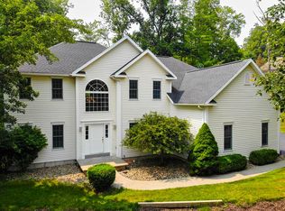 44 S Oakwood Dr, Painted Post, NY 14870