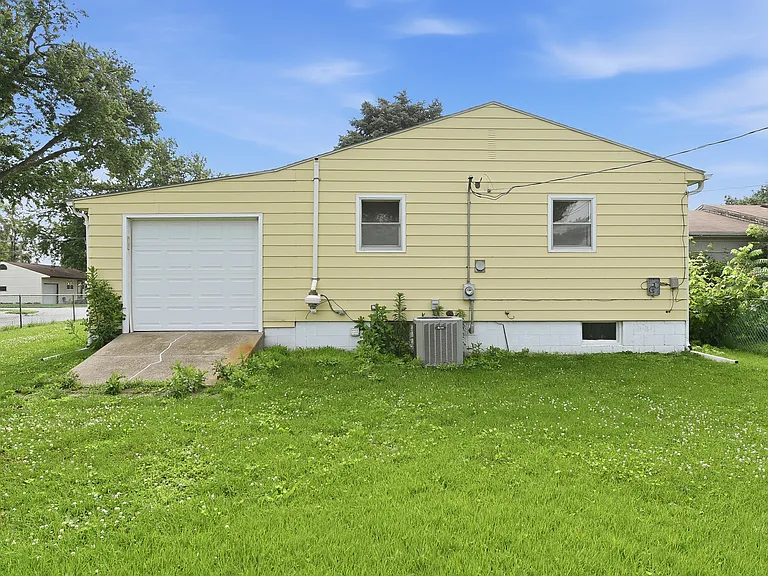 3202 Calhoun St — Photo 31