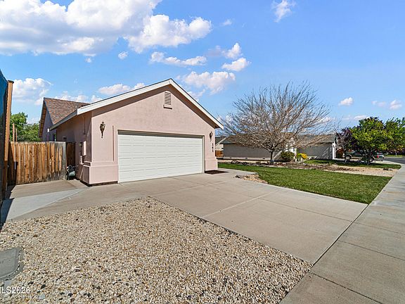3rd image of 141 Desert Lakes Dr