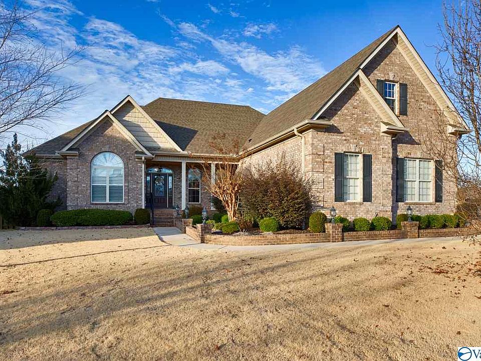 1st image of 3 Holly Berry Ct SW
