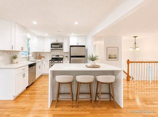18 Linda St, Foxboro, MA 02035