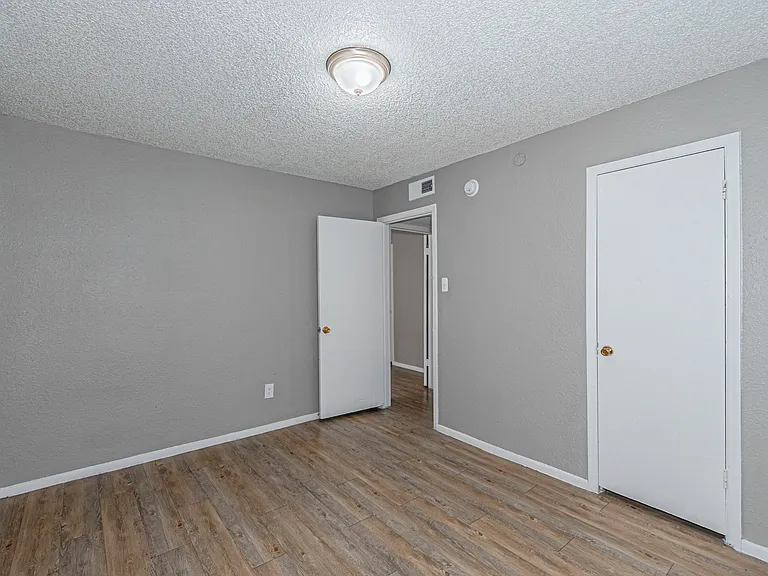 Morningside Apartments — Photo 11