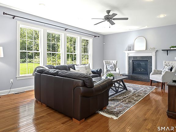 4th image of 61 Lenox Road