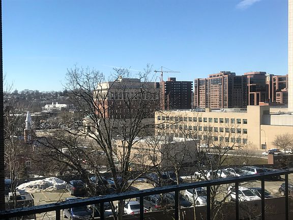 4th image of 170 Grand St APT 5A