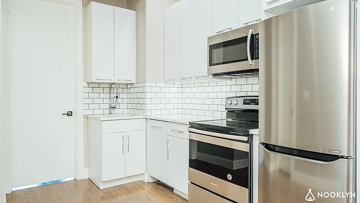 Rented by Nooklyn NYC LLC | media 24