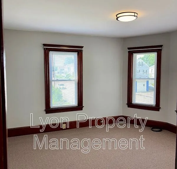 676 Grove St #2F — Photo 2