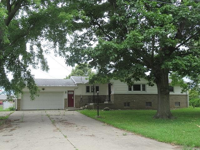 1st image of 28 Sunset Dr