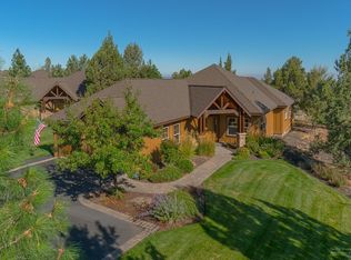 230 Vista Rim Dr, Redmond, OR 97756