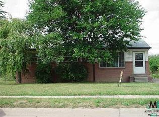 13705 N Harold Ave, Warren, MI 48089