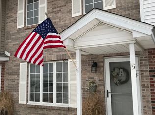 29 Fetzer Ct APT 5, Bloomington, IL 61704