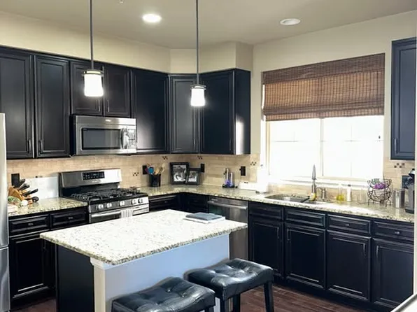 800 Elmhurst Dr Unit A, Highlands Ranch, CO 80129