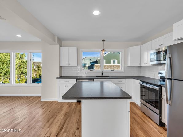 525 Washington Blvd #B