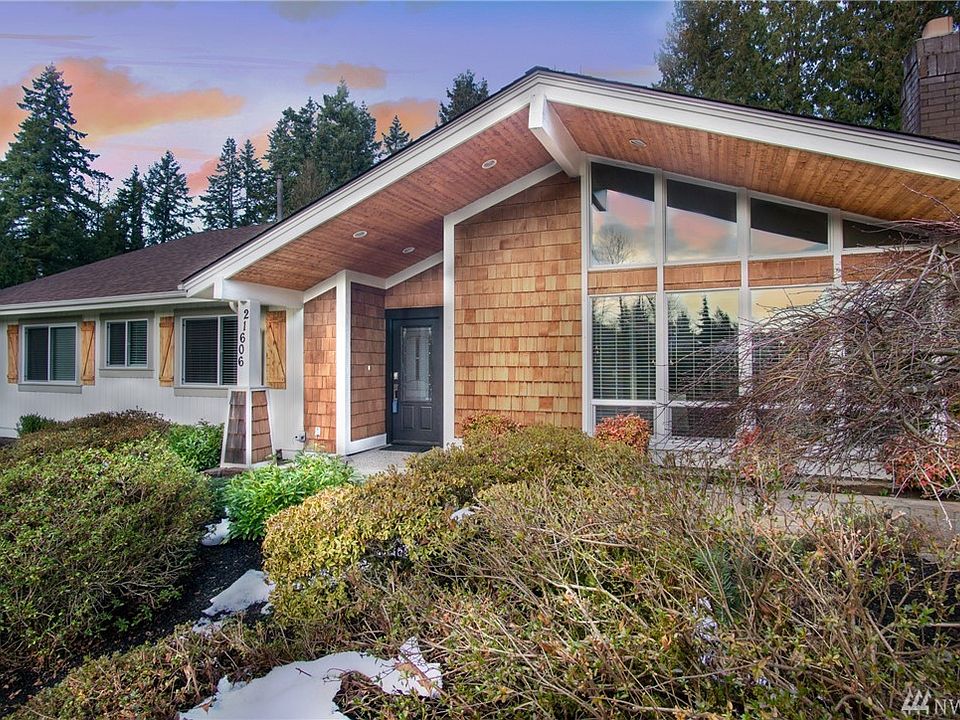 1st image of 21606 SE 32nd Pl