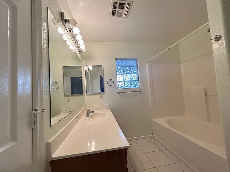 11438 W Virginia Ave — Photo 12