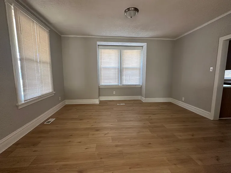 1610 Purdue Ave — Photo 3