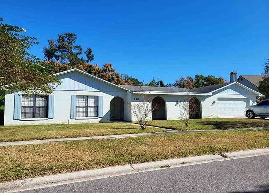 1st image of 816 Childers Loop