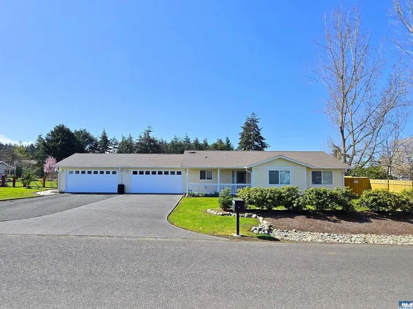 60 Falcon Rd, Sequim, WA 98382