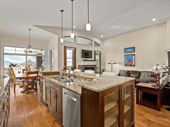 603 Arbor View Dr, Kelowna, BC V1W 4Z7