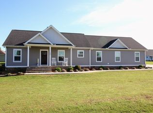 185 Charlotte Dr, Winchester, TN 37398
