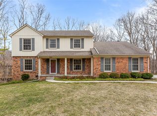 800 Ravine Terrace Dr, Rochester, MI