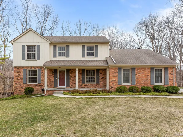 800 Ravine Terrace Dr, Rochester, MI 48307