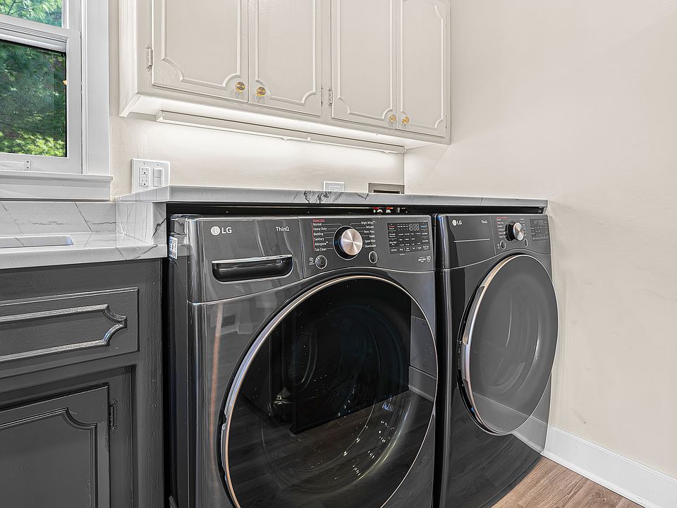 LG Washer / Dryer