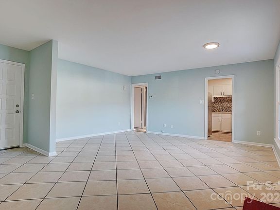 4th image of 4601 Coronado Dr APT L