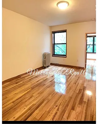 Rented by Metropolis International Realty Inc. | media 39