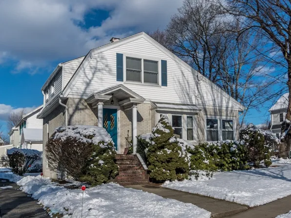 60 Washington St, Belmont, MA 02478