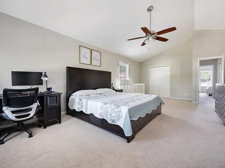 25W055 Canary Ct — Photo 15