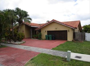 41 NW 136th Ct, Miami, FL 33182