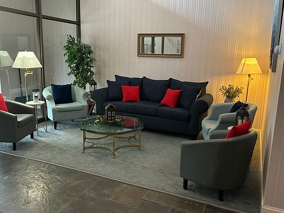 3rd image of 2 Summit Dr APT 43