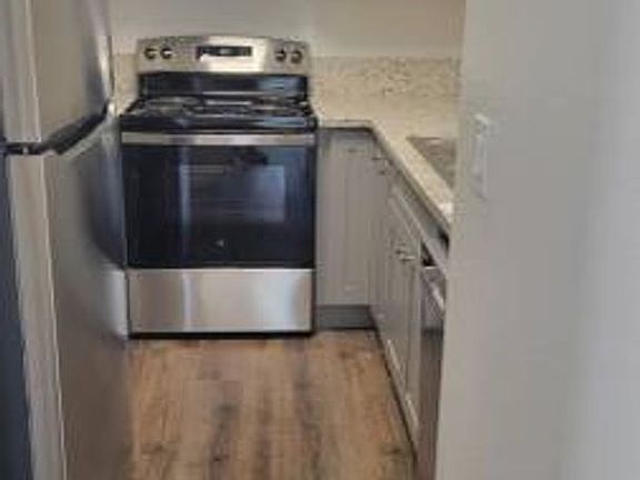 2nd image of 3800 Madison Ave #3828-02