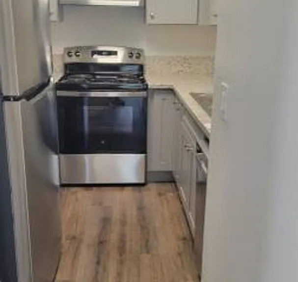 Mesa Verde Apartments — Photo 12