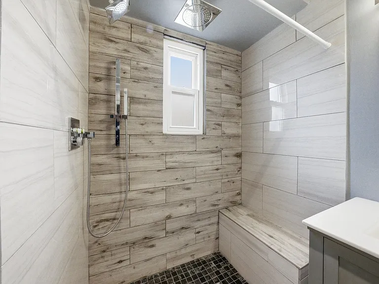 4605 S Laramie Ave — Photo 22