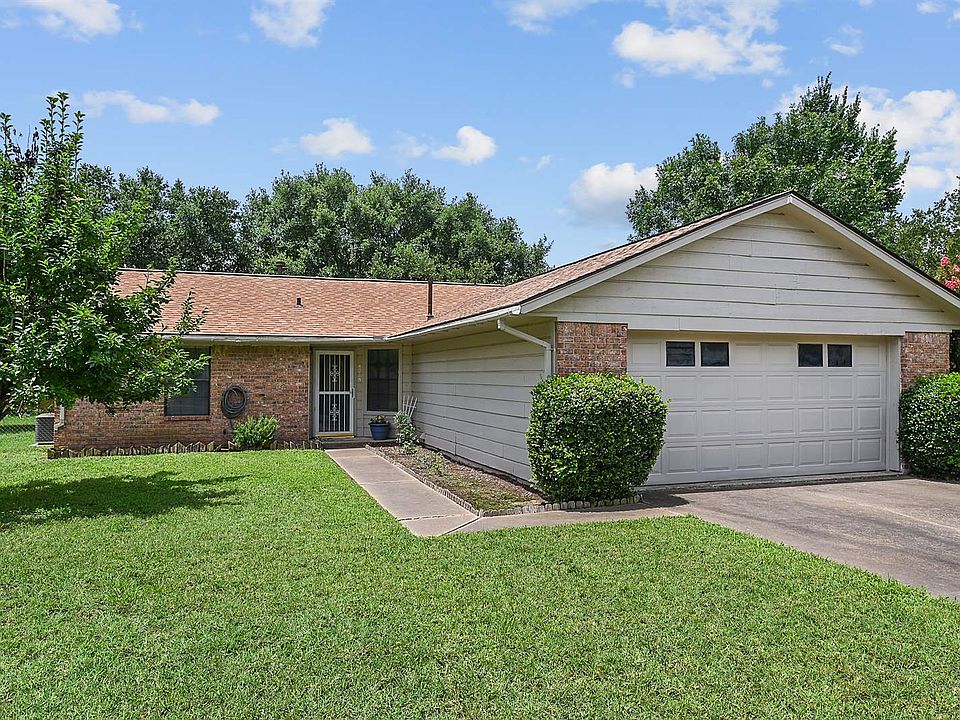 1st image of 4210 Green Valley Dr