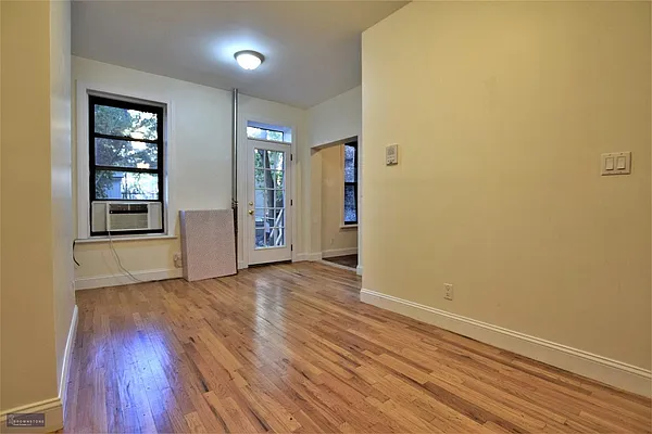 Rented by Brownstone Real Estate | media 31