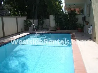 2 bed, 1100 sqft, $3,100 — Photo 2