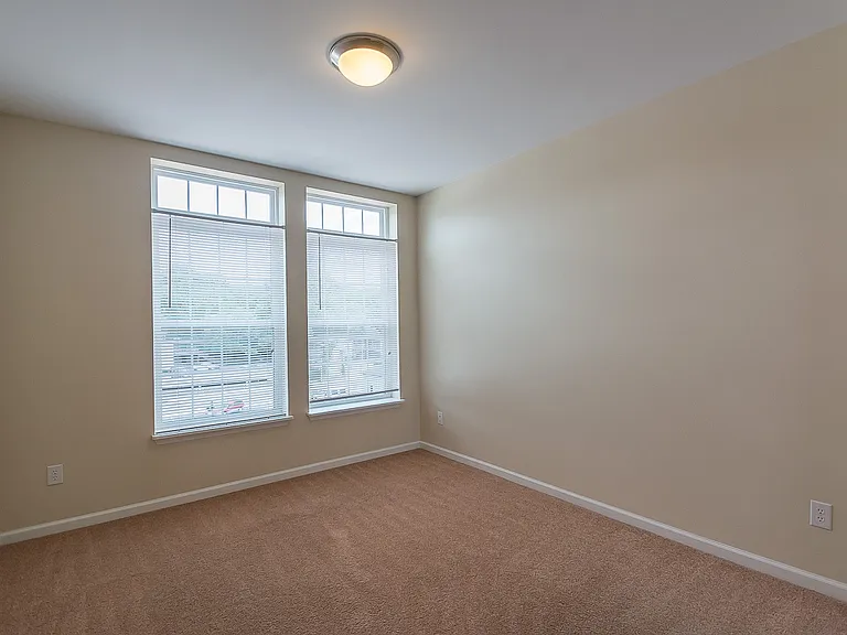 The Gateway Apartments — Photo 78