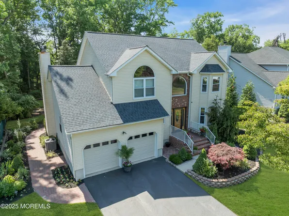 1624 Melville Street, Oakhurst, NJ 07755